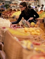 1660254070494 Womaninstore