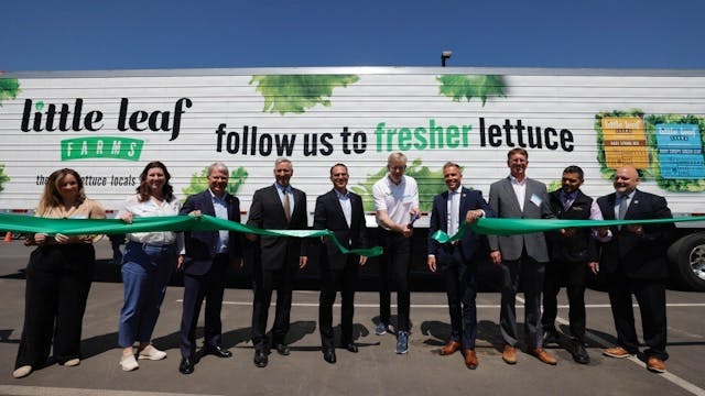 Pennsylvania Governor Josh Shapiro (center left) and other state officials welcome Little Leaf Farms&rsquo; leadership, including Founder and CEO Paul Sellew (center right), at a ribbon cutting in McAdoo, Pa.