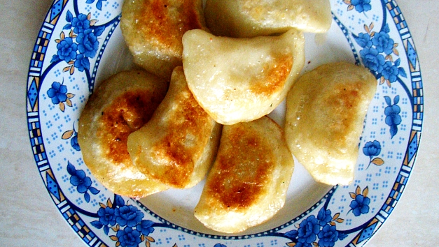 '04565 Christmas dumplings with dried plums'
