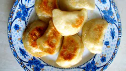 '04565 Christmas dumplings with dried plums' '04565 Christmas dumplings with dried plums'