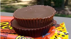 "Reese's Peanut Butter Cups St■ with Reese's Pieces 4" "Reese's Peanut Butter Cups St■ with Reese's Pieces 4"