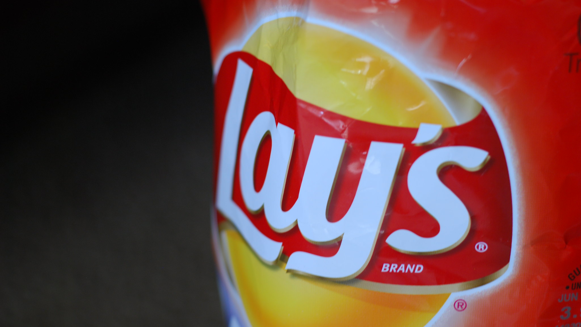 'Lay's potato chips bag'