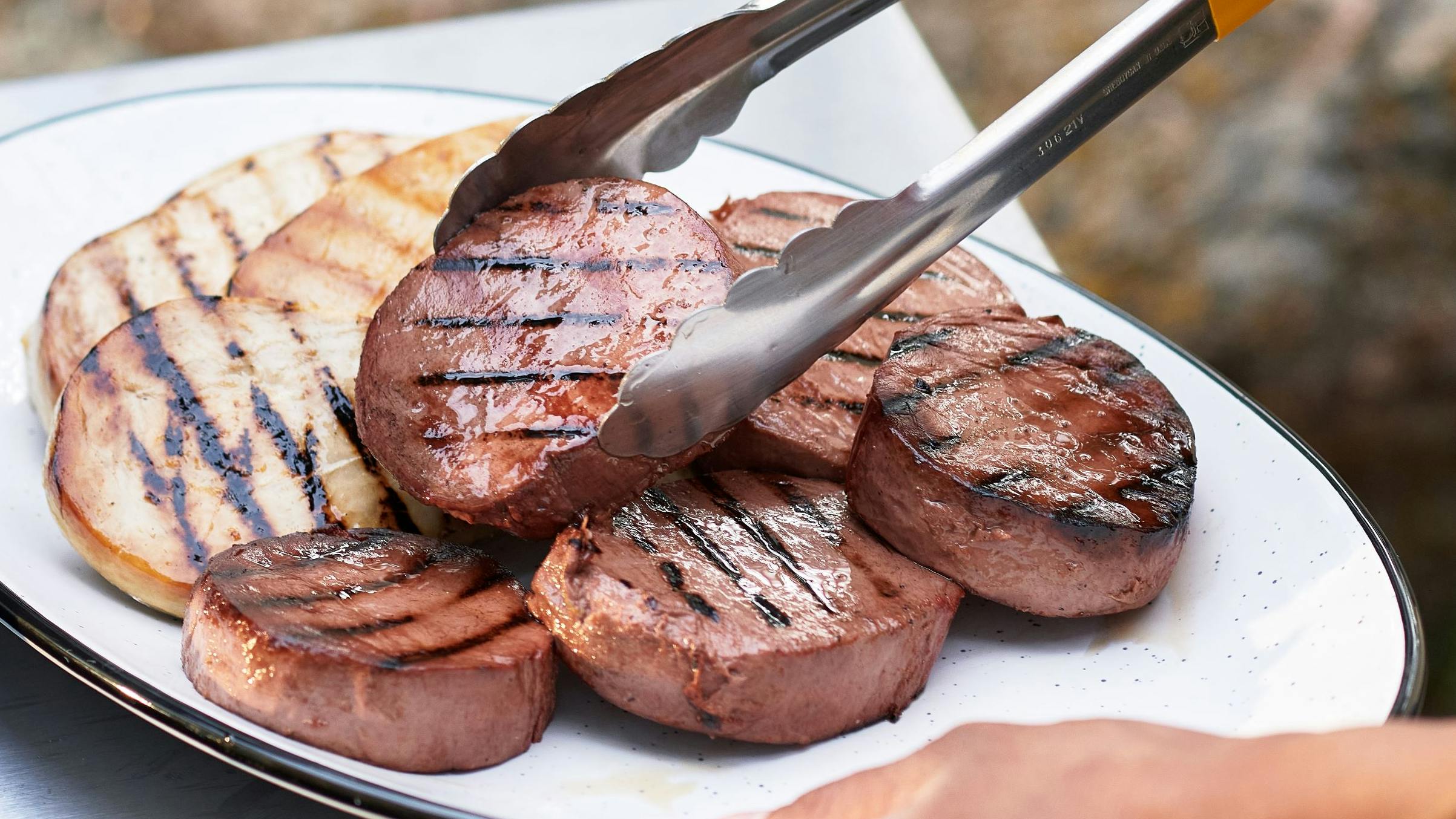 classic_cutlets_and_steaks_platter