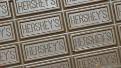 20200604_13_22_52_the_top_of_an_xl_hersheys_almond 20200604_13_22_52_the_top_of_an_xl_hersheys_almond