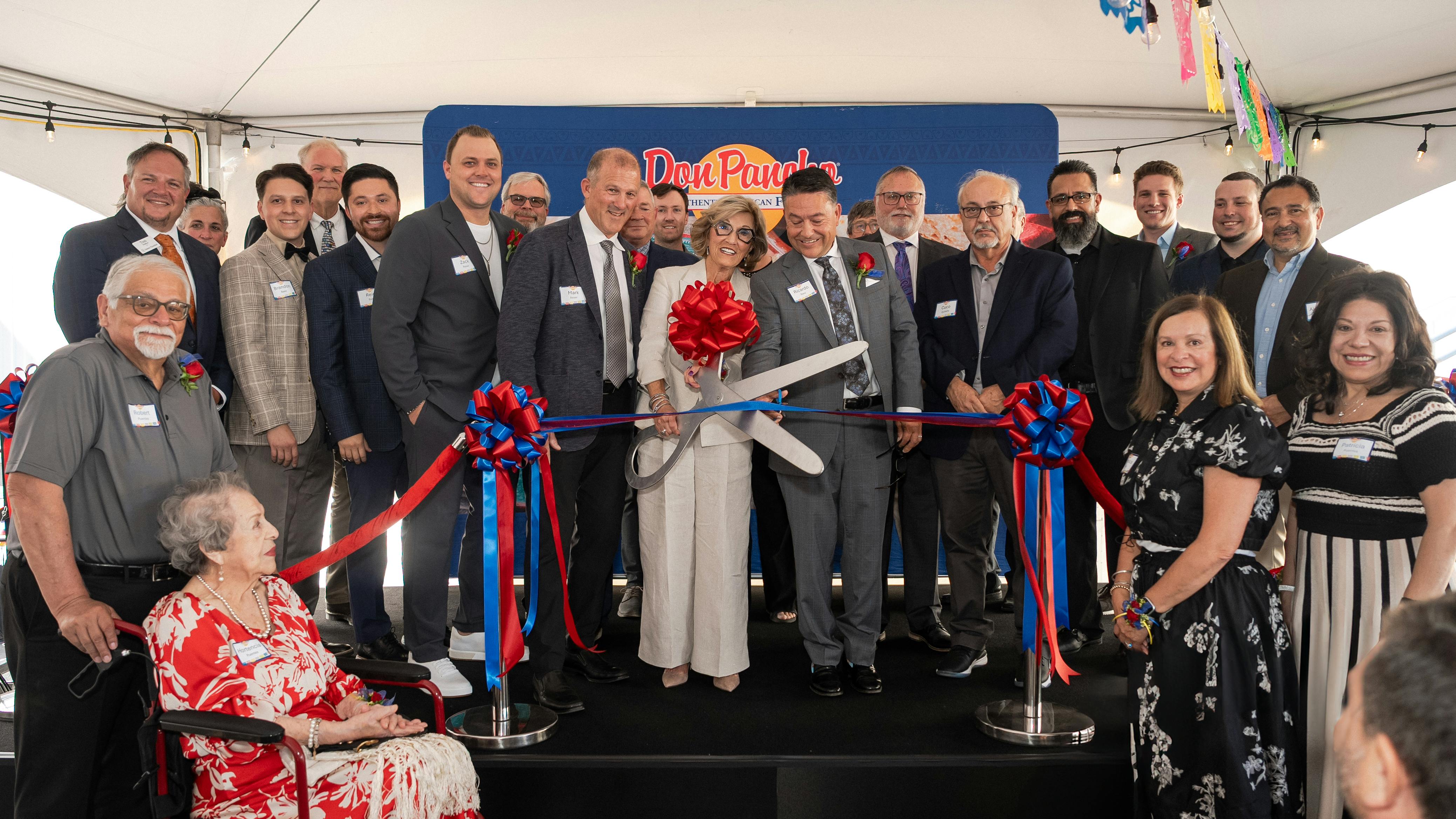 donpancho_ribboncutting1