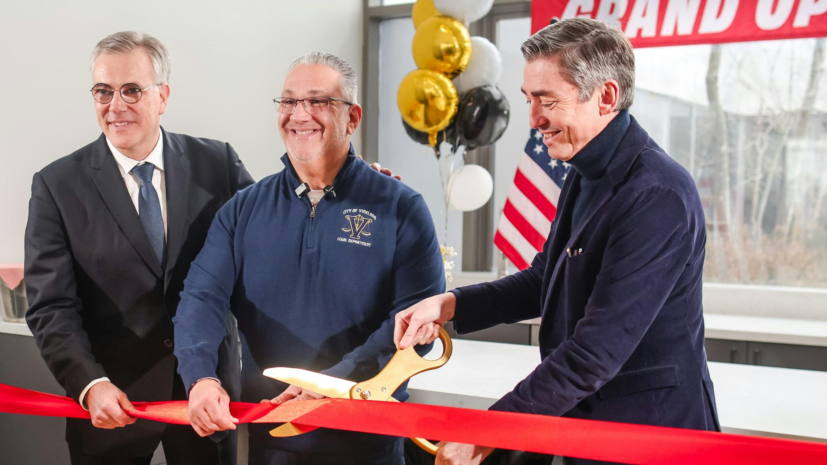 bridor_ribbon_cutting
