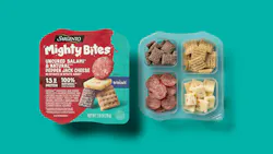 Sargento Mighty Bites snack trays with Modelez crackers Sargento Mighty Bites snack trays with Modelez crackers