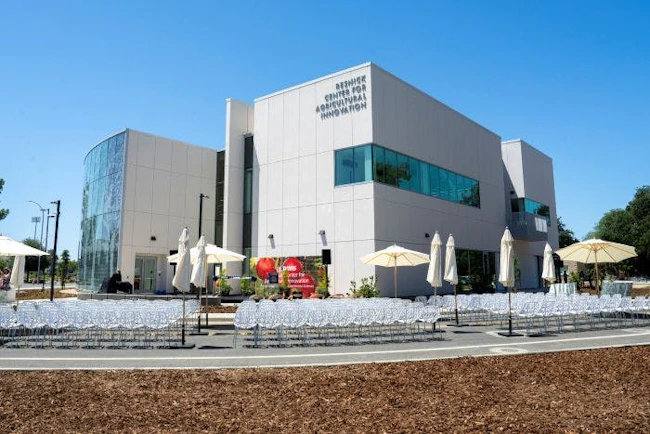 6a17021ae33f079ba3e52fa9 Resnick Center Exterior 001